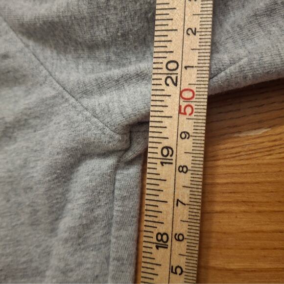 Athleta Gray Long Sleeve Top with Thumb Holes - Large - Picture 7 of 7